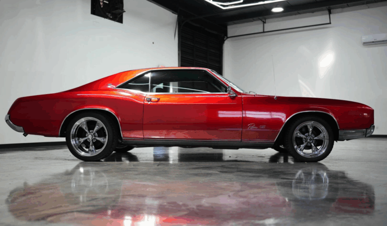 
								1967 Buick Riviera full									