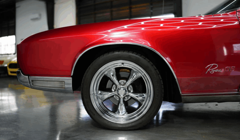 
								1967 Buick Riviera full									