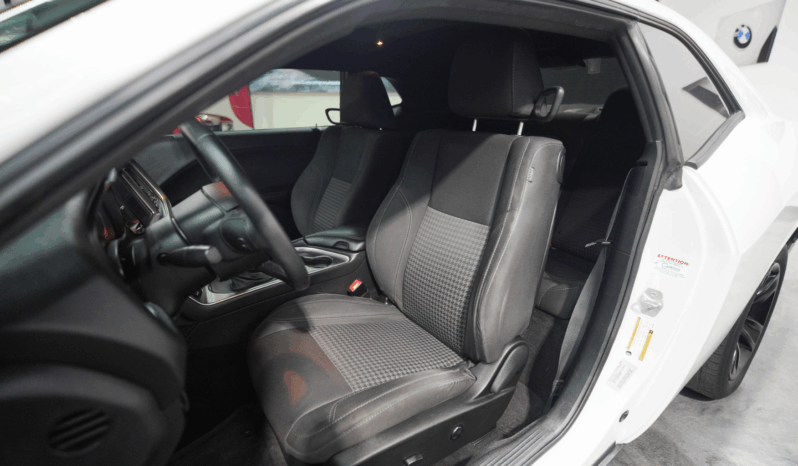
								2016 Dodge Challenger full									