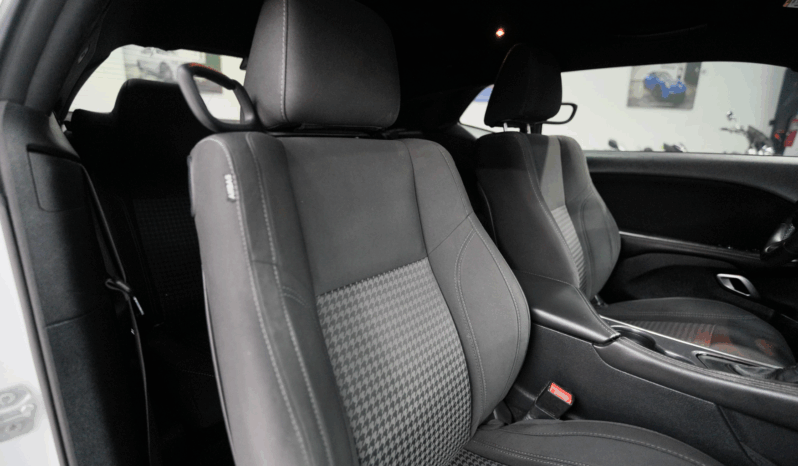 
								2016 Dodge Challenger full									